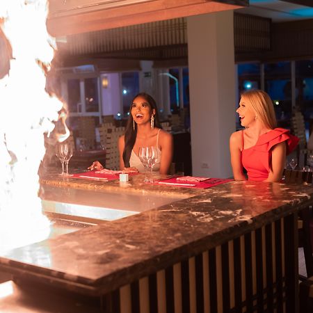Sunrise Montemare Resort -Grand Select (Adults Only) Sharm el-Sheikh Luaran gambar The bar at the resort