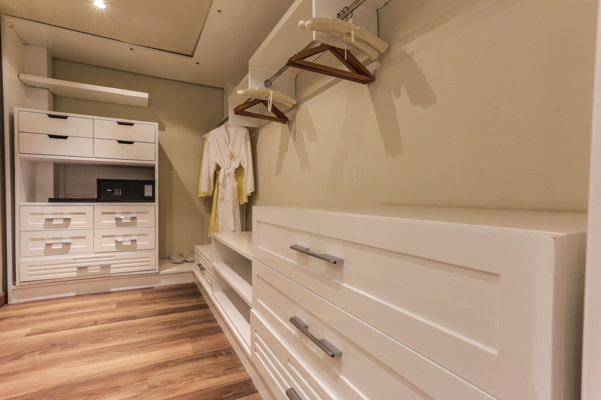 Sunrise Montemare Resort -Grand Select (Adults Only) Sharm el-Sheikh Luaran gambar A walk-in closet
